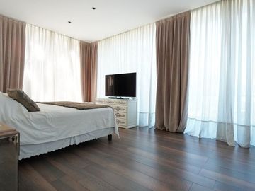 Venta Casa 5 Ambientes en Adrogué