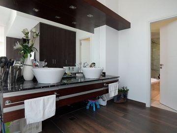 Venta Casa 5 Ambientes en Adrogué
