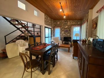 Venta casa con pileta en Casa grande punilla