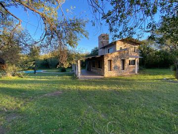 Venta casa con pileta en Casa grande punilla