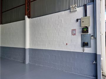 Sangolqui, Galpón en  Renta, 500m2, 1 Ambiente.