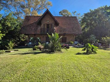 VENTA DE CASA EN PILAR