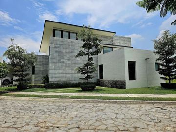 Propiedad en los Naranjos