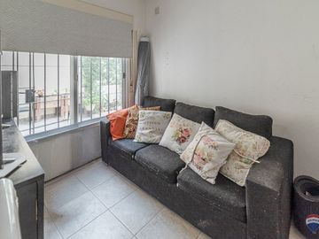 CASA 223M2 VENTA RAMOS MEJIA C/PATIO PARRI + DEPTO