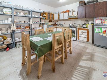 CASA 223M2 VENTA RAMOS MEJIA C/PATIO PARRI + DEPTO