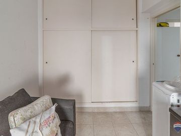 CASA 223M2 VENTA RAMOS MEJIA C/PATIO PARRI + DEPTO