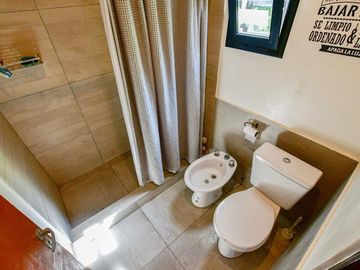 CASA EN VENTA LA PLATA SOBRE 1,6 HECTÁREAS PILETA