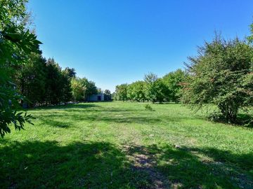 CASA EN VENTA LA PLATA SOBRE 1,6 HECTÁREAS PILETA