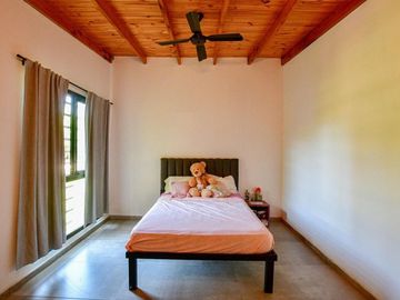 CASA EN VENTA LA PLATA SOBRE 1,6 HECTÁREAS PILETA