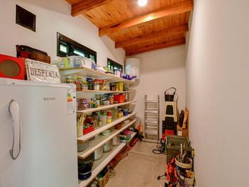 CASA EN VENTA LA PLATA SOBRE 1,6 HECTÁREAS PILETA