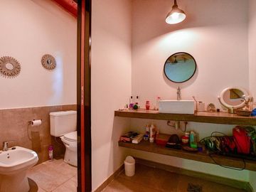 CASA EN VENTA LA PLATA SOBRE 1,6 HECTÁREAS PILETA