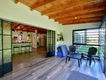 CASA EN VENTA LA PLATA SOBRE 1,6 HECTÁREAS PILETA