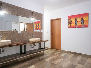 Venta casa de 3 dormitorios y piscina en Roldán