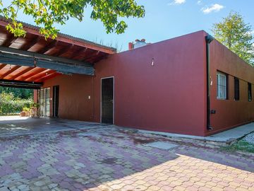 Venta casa de 3 dormitorios y piscina en Roldán