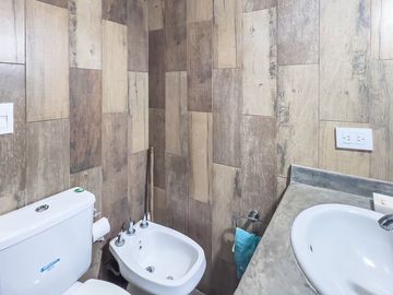 Venta casa de 3 dormitorios y piscina en Roldán
