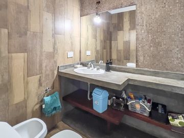 Venta casa de 3 dormitorios y piscina en Roldán