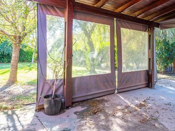 Venta casa de 3 dormitorios y piscina en Roldán