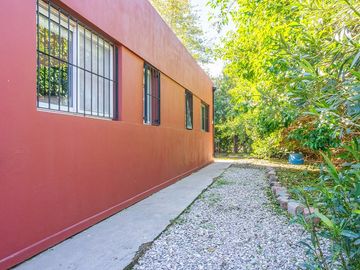 Venta casa de 3 dormitorios y piscina en Roldán