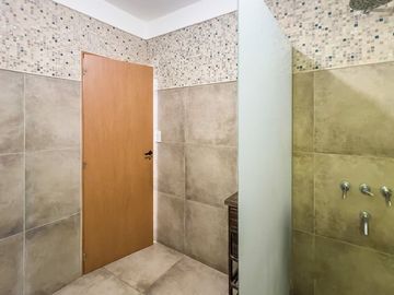 Venta casa de 3 dormitorios y piscina en Roldán