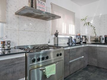 Venta casa de 3 dormitorios y piscina en Roldán