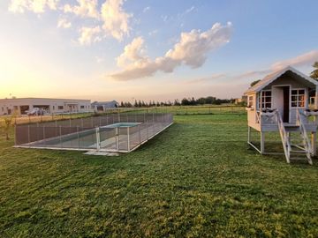 CASA QUINTA VENTA LA PLATA PILETA-PERMUTA-LIQUIDA!