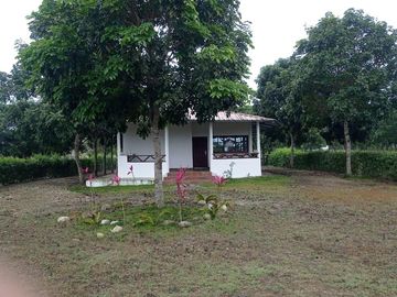 Casa de Campo Manglaralto, Dos Mangas.