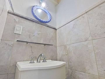 VENTA CASA DÚPLEX 4 AMBIENTES LA REJA CON PILETA