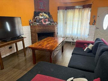 VENTA CASA 4 AMBIENTES VIRREY DEL PINO C/ QUINCHO
