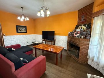 VENTA CASA 4 AMBIENTES VIRREY DEL PINO C/ QUINCHO