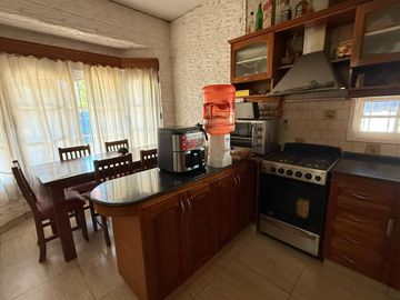VENTA CASA 4 AMBIENTES VIRREY DEL PINO C/ QUINCHO
