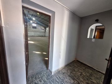 SE VENDE GALPÓN ESQUINA AGUIRRE Y MAGALLANES