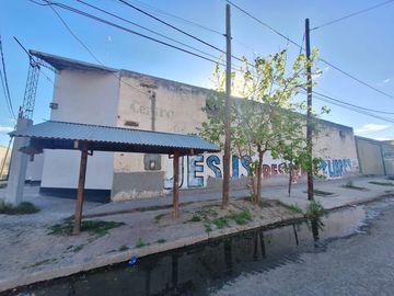 SE VENDE GALPÓN ESQUINA AGUIRRE Y MAGALLANES