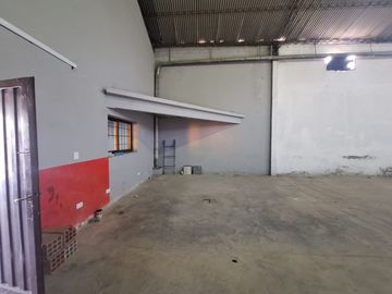 SE VENDE GALPÓN ESQUINA AGUIRRE Y MAGALLANES