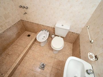 DEPARTAMENTO EN VENTA A 70 METROS DE BOULEVARD