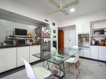 Casa 5 Amb en Venta en V Devoto c/Parq,Pileta,Coch