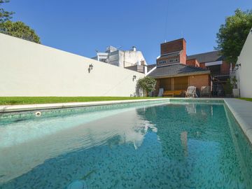 Casa 5 Amb en Venta en V Devoto c/Parq,Pileta,Coch