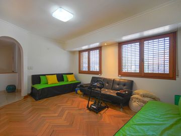 Casa 5 Amb en Venta en V Devoto c/Parq,Pileta,Coch