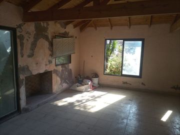 CASA EN VENTA EN VENADO II A REFACCIONAR