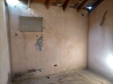 CASA EN VENTA EN VENADO II A REFACCIONAR