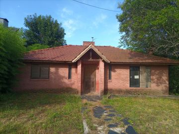 CASA EN VENTA EN VENADO II A REFACCIONAR