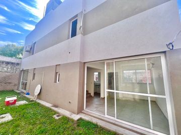 VENTA 2 AMBIENTES CASA DUPLEX en TIGRE CENTRO
