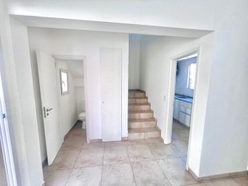 VENTA 2 AMBIENTES CASA DUPLEX en TIGRE CENTRO