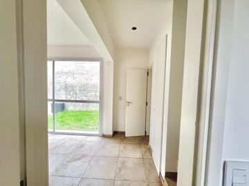 VENTA 2 AMBIENTES CASA DUPLEX en TIGRE CENTRO