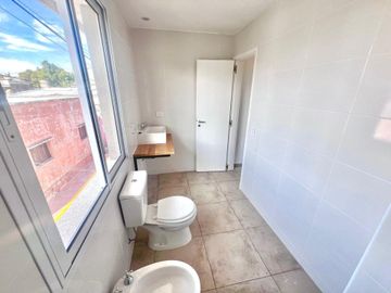 VENTA 2 AMBIENTES CASA DUPLEX en TIGRE CENTRO