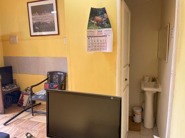 Confortable y versatil casa con uso habitacional o comercial