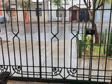 Confortable y versatil casa con uso habitacional o comercial