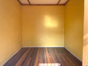 Confortable y versatil casa con uso habitacional o comercial