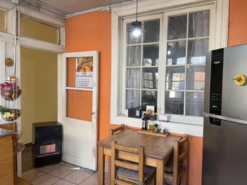 Confortable y versatil casa con uso habitacional o comercial