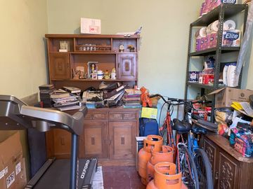 Confortable y versatil casa con uso habitacional o comercial