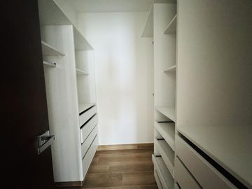 Departamento 3 dormitorios en Surco en Valle Hermoso